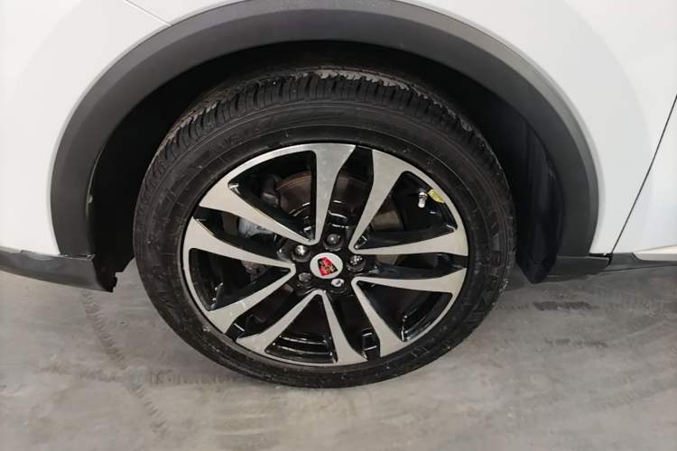 Used Roewe RX3 2018 1.6L CVT Flagship Edition Left Front Wheel Hub
