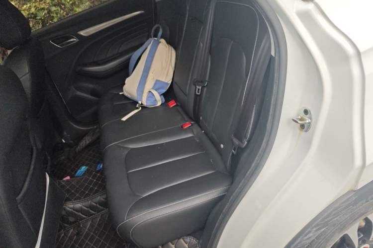 Used Roewe RX3 2018 1.6L CVT Internet Smart Edition Left Rear Seat