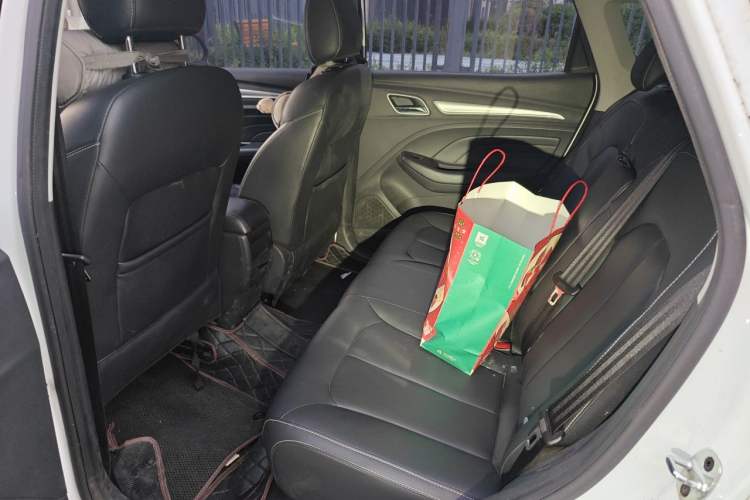 Used Roewe RX3 2018 18T Automatic Flagship Model Left Rear Seat