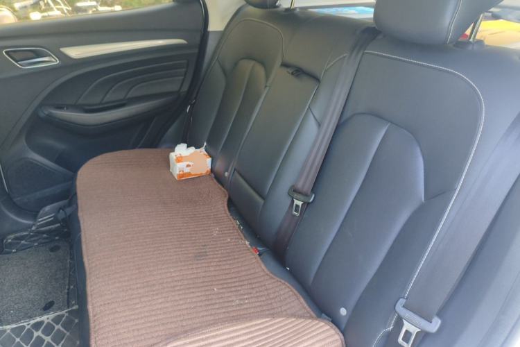 Used Roewe RX3 2018 1.6L CVT Internet Smart Edition Left Rear Seat