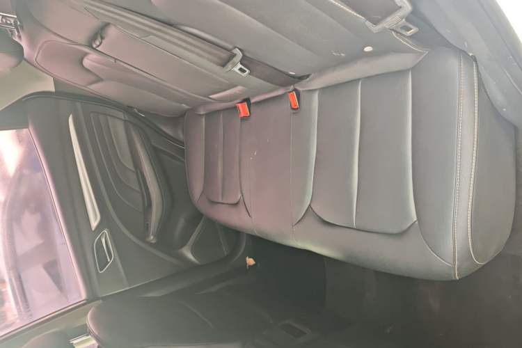 Used Roewe RX3 2018 1.6L Manual Flagship Edition Left Rear Seat