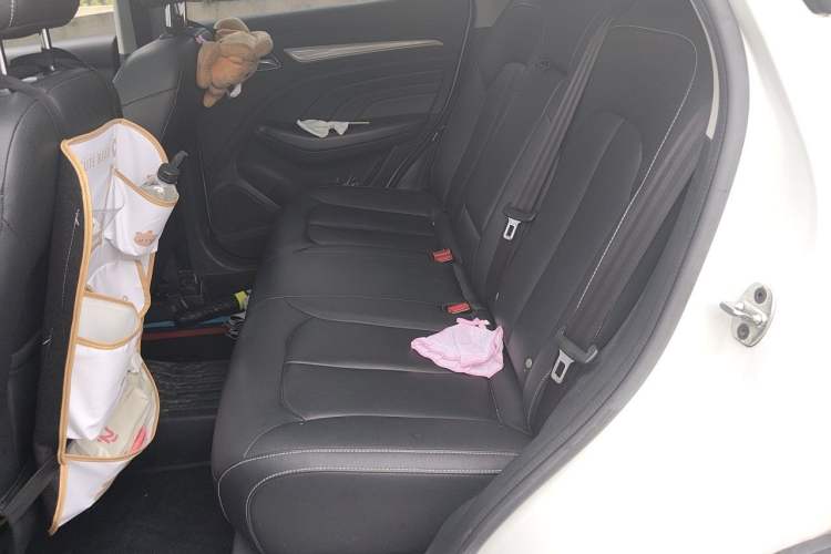 Used Roewe RX3 2018 1.6L CVT Internet Smart Edition Left Rear Seat