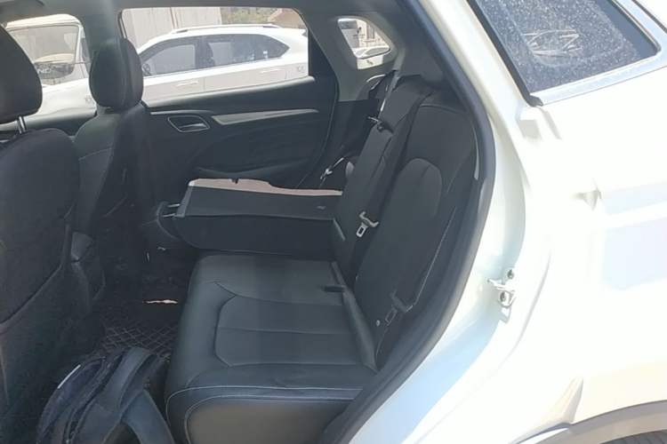 Used Roewe RX3 2018 1.6L CVT Internet Smart Edition Left Rear Seat