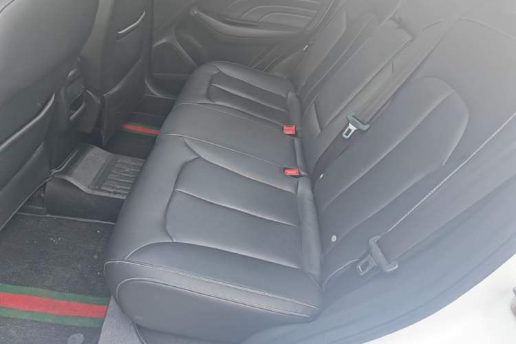 Used Roewe RX3 2018 18T Automatic Flagship Model Left Rear Seat