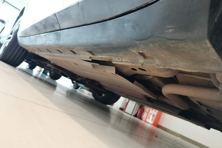 Used Roewe RX3 2018 1.6L Manual Internet Smart Edition Left Side Sill
