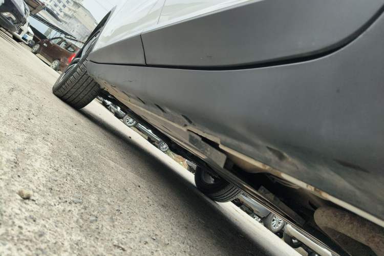 Used Roewe RX3 2018 1.6L Manual Flagship Edition Left Side Sill