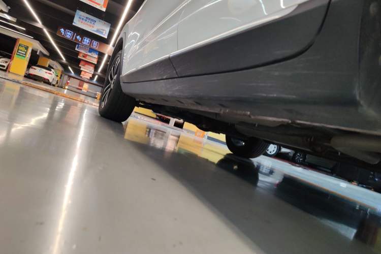 Used Roewe RX3 2018 1.6L Manual Flagship Edition Left Side Sill