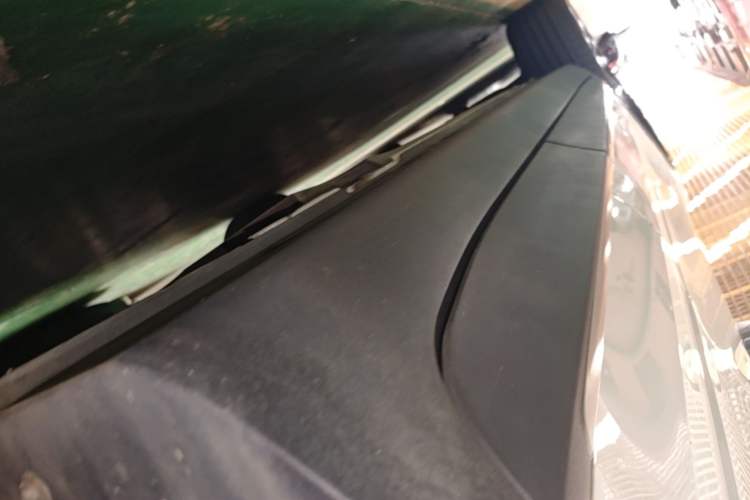 Used Roewe RX3 2018 18T Automatic Internet ZhiZun Edition Left Side Sill