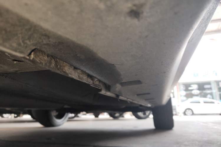 Used Roewe RX3 2018 1.6L CVT Flagship Edition Left Side Sill