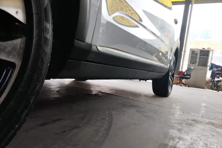 Used Roewe RX3 2018 1.6L CVT Flagship Edition Left Side Sill