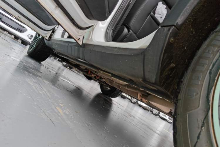 Used Roewe RX3 2018 1.6L CVT Flagship Edition Left Side Sill