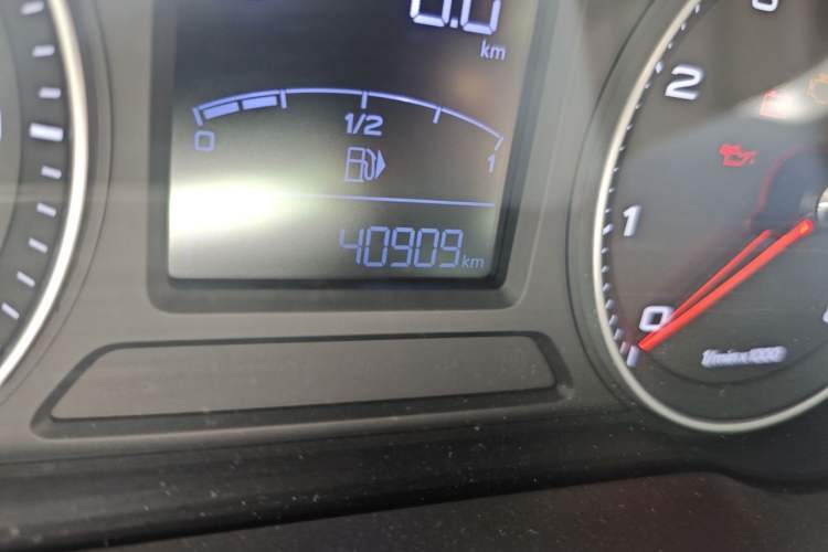 Used Roewe RX3 2018 1.6L CVT Internet Smart Edition Odometer Close Up