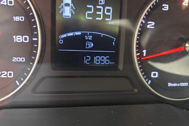 Used Roewe RX3 2018 1.6L Manual Internet Smart Edition Odometer Close Up