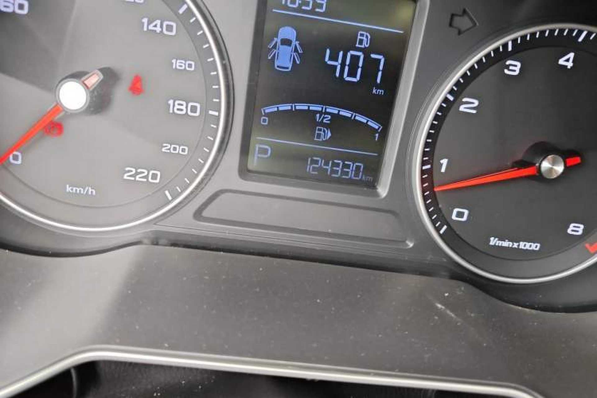 Used Roewe RX3 2018 1.6L CVT Flagship Edition Odometer Close Up