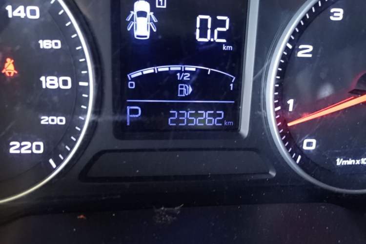 Used Roewe RX3 2018 1.6L CVT Flagship Edition Odometer Close Up