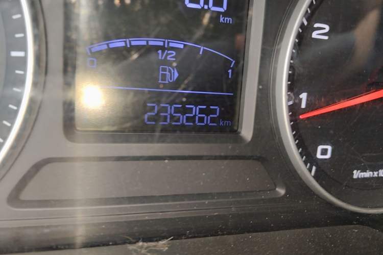 Used Roewe RX3 2018 1.6L CVT Flagship Edition Odometer Close Up