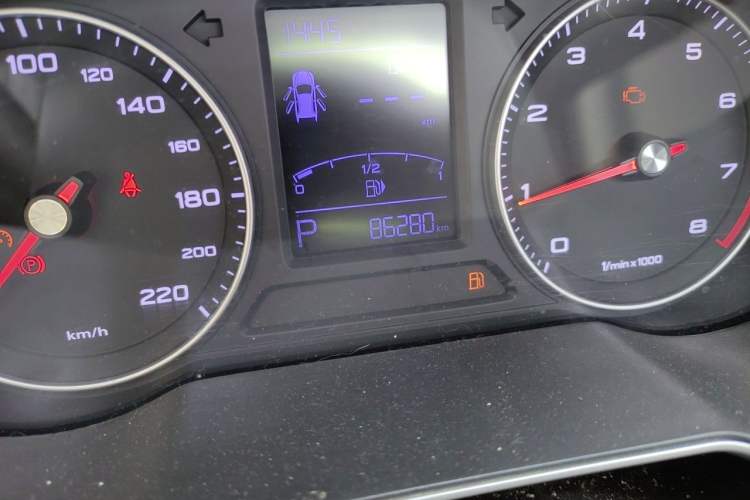 Used Roewe RX3 2018 1.6L CVT Flagship Edition Odometer Close Up