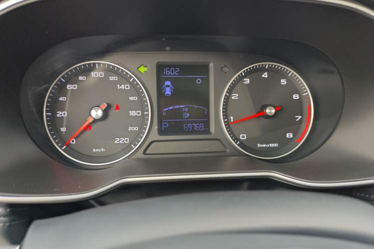 Used Roewe RX3 2018 1.6L CVT Flagship Edition Odometer Close Up