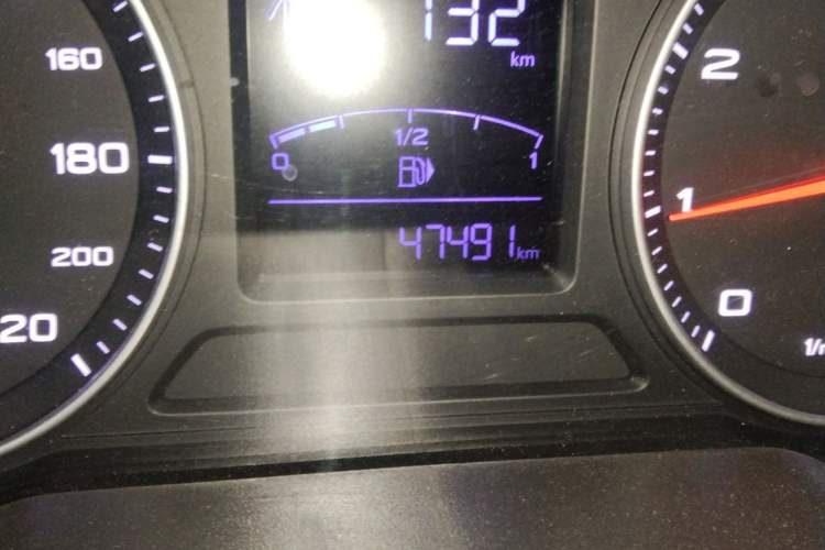 Used Roewe RX3 2018 1.6L Manual Flagship Edition Odometer Close Up