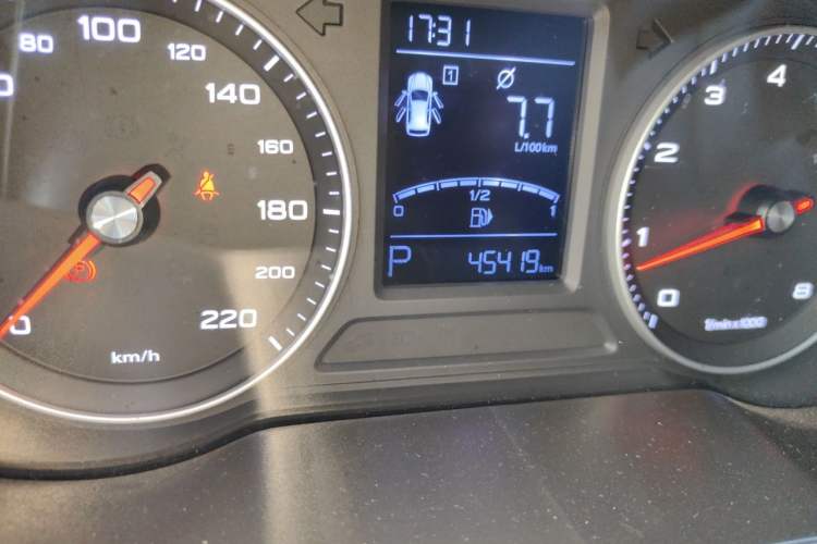 Used Roewe RX3 2018 1.6L CVT Flagship Edition Odometer Close Up