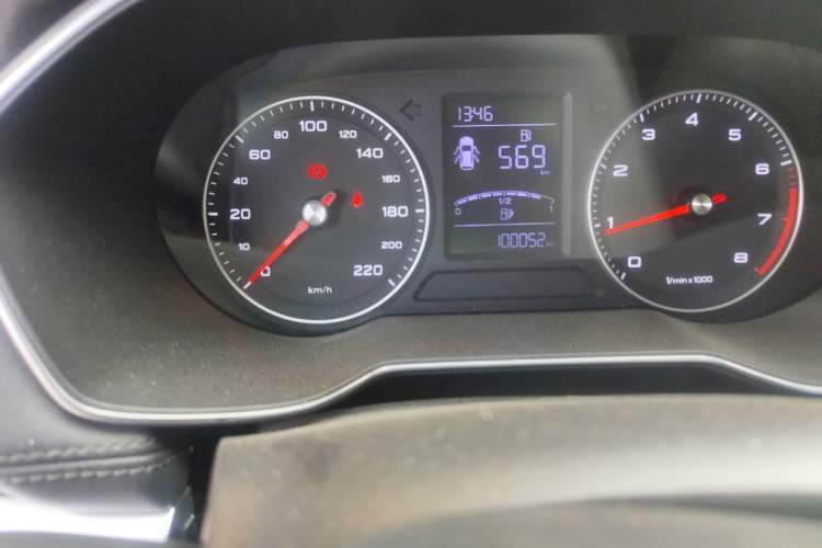 Used Roewe RX3 2018 1.6L Manual Internet Smart Edition Odometer Close Up
