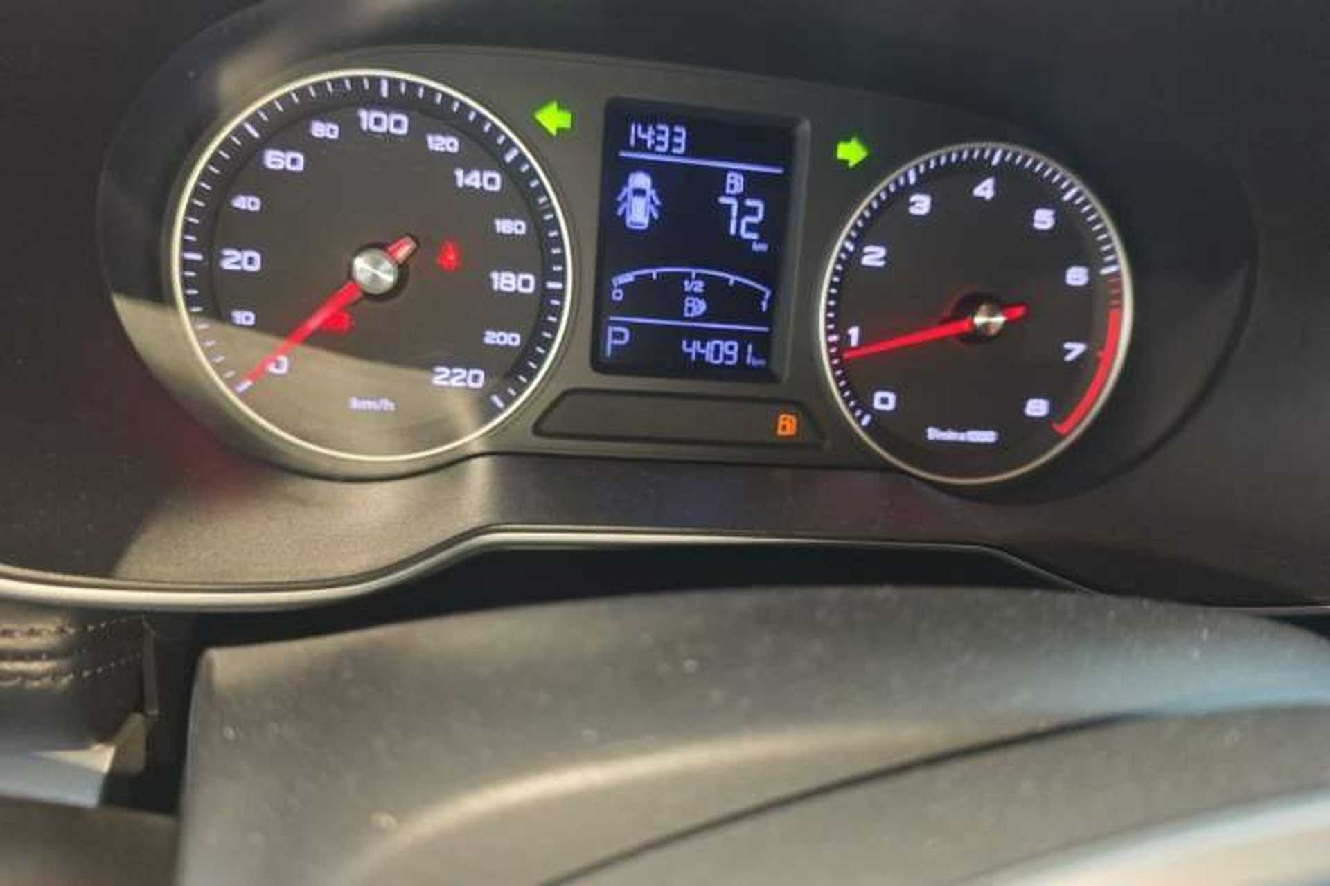 Used Roewe RX3 2018 1.6L CVT Flagship Edition Odometer Close Up