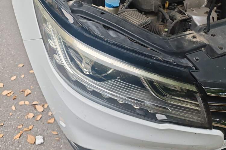 Used Roewe RX3 2018 18T Automatic Internet Smart Edition Right Front Headlight