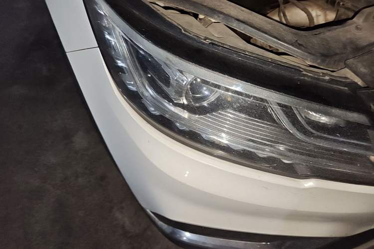 Used Roewe RX3 2018 1.6L CVT Flagship Edition Right Front Headlight