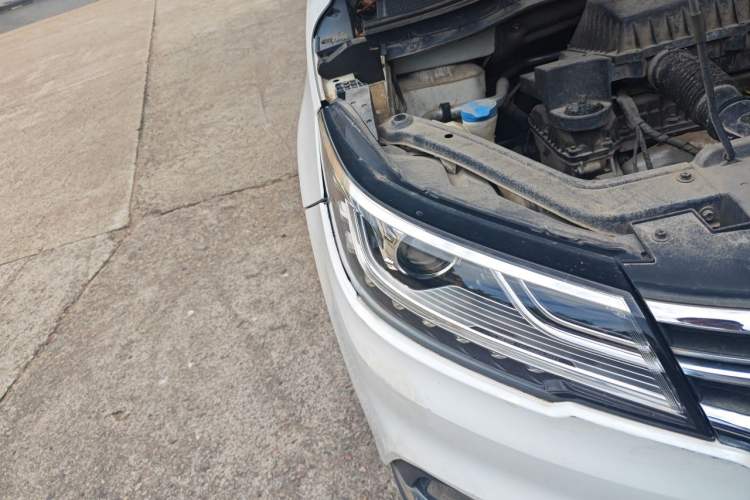 Used Roewe RX3 2018 1.6L CVT Internet Smart Edition Right Front Headlight