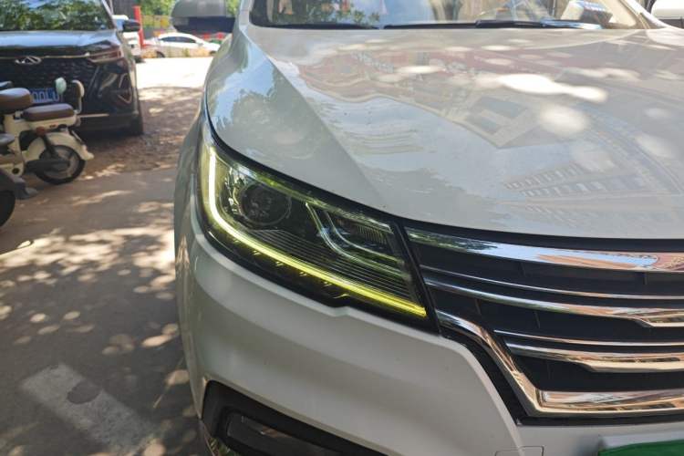Used Roewe RX3 2018 1.6L Manual Internet Smart Edition Right Front Headlight