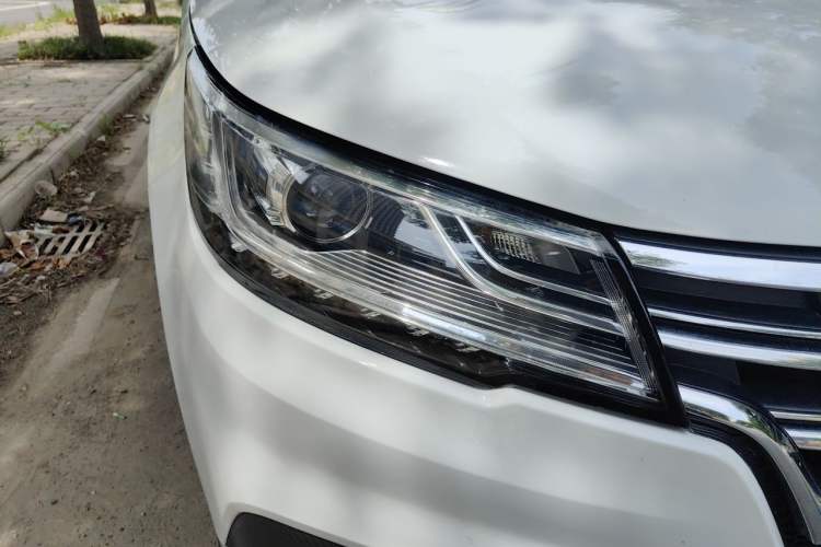 Used Roewe RX3 2018 1.6L Manual Internet Smart Edition Right Front Headlight