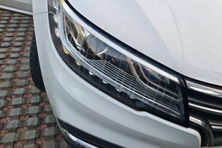 Used Roewe RX3 2018 1.6L Manual Internet Smart Edition Right Front Headlight