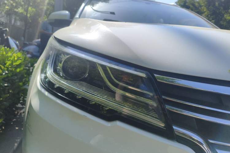 Used Roewe RX3 2018 1.6L CVT Internet Smart Edition Right Front Headlight