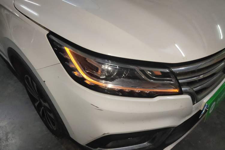 Used Roewe RX3 2018 18T Automatic Flagship Model Right Front Headlight