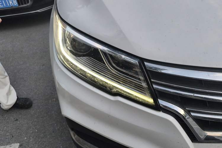 Used Roewe RX3 2018 1.6L Manual Elite Edition Right Front Headlight