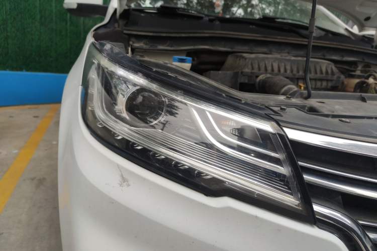 Used Roewe RX3 2018 1.6L CVT Internet Smart Edition Right Front Headlight