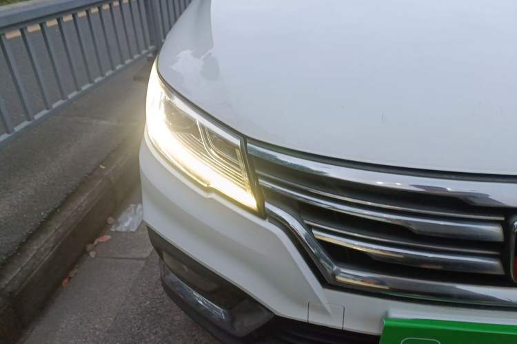 Used Roewe RX3 2018 1.6L CVT Internet Smart Edition Right Front Headlight