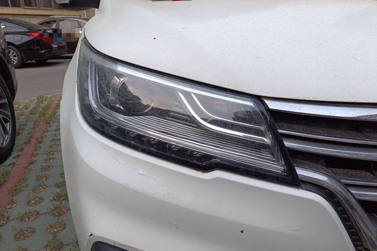 Used Roewe RX3 2018 18T Automatic Internet ZhiZun Edition Right Front Headlight