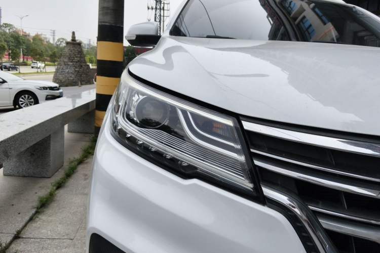 Used Roewe RX3 2018 1.6L Manual Flagship Edition Right Front Headlight