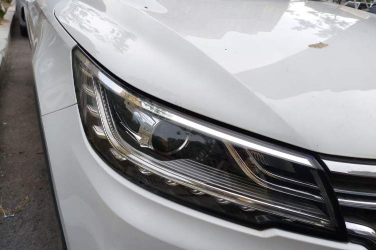 Used Roewe RX3 2018 1.6L Manual Flagship Edition Right Front Headlight