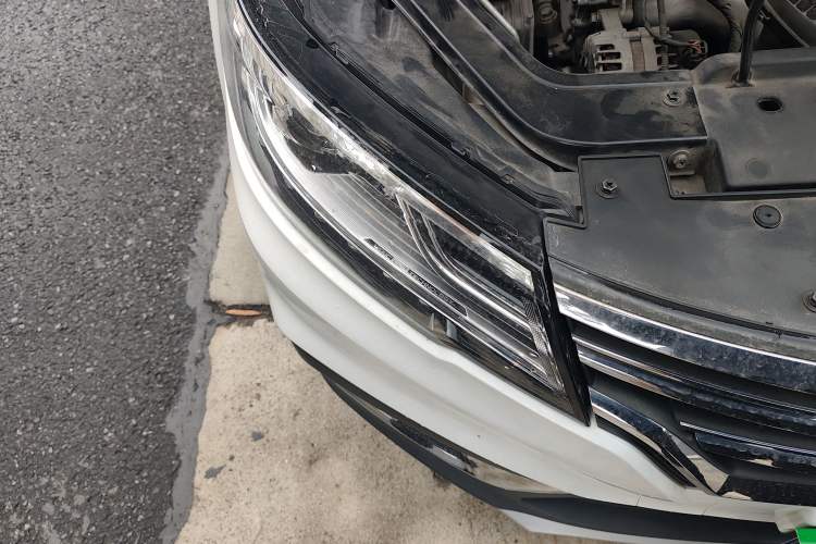 Used Roewe RX3 2018 1.6L CVT Internet Smart Edition Right Front Headlight