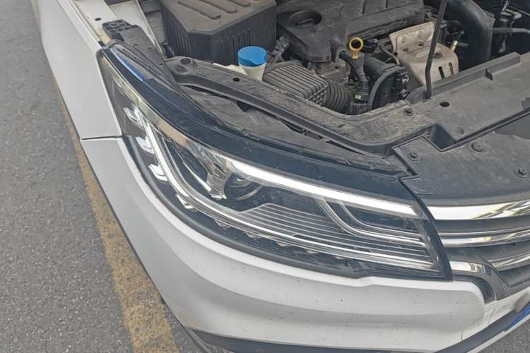 Used Roewe RX3 2018 18T Automatic Flagship Model Right Front Headlight