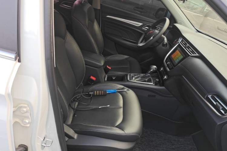 Used Roewe RX3 2018 18T Automatic Flagship Model Right Front Seat