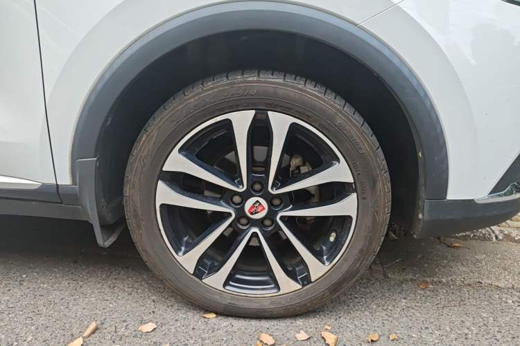 Used Roewe RX3 2018 18T Automatic Internet Smart Edition Right Front Wheel Hub