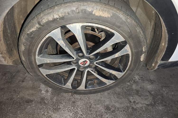 Used Roewe RX3 2018 1.6L CVT Flagship Edition Right Front Wheel Hub