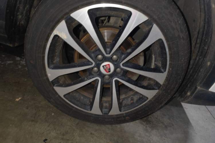 Used Roewe RX3 2018 1.6L CVT Internet Smart Edition Right Front Wheel Hub