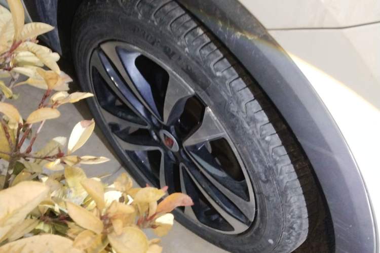 Used Roewe RX3 2018 1.6L Manual Flagship Edition Right Front Wheel Hub