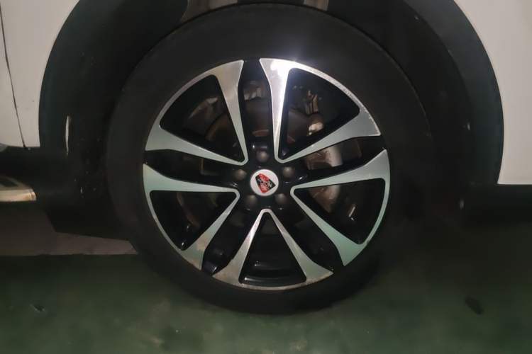 Used Roewe RX3 2018 1.6L CVT Internet Smart Edition Right Front Wheel Hub