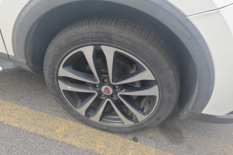 Used Roewe RX3 2018 18T Automatic Flagship Model Right Front Wheel Hub