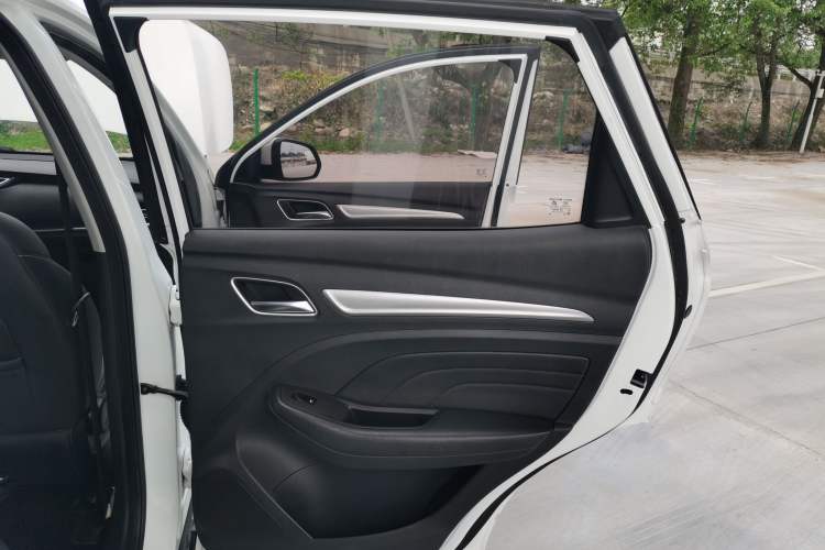 Used Roewe RX3 2018 1.6L Manual Flagship Edition Right Rear Door Interior